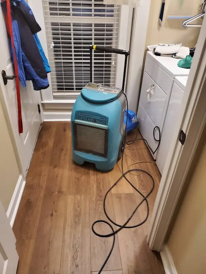Commercial dehumidifier deployed for Crawl Space Restoration in Lake Elsinore